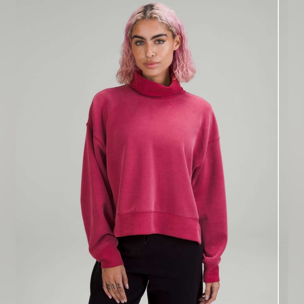 Lululemon turtleneck softstreme